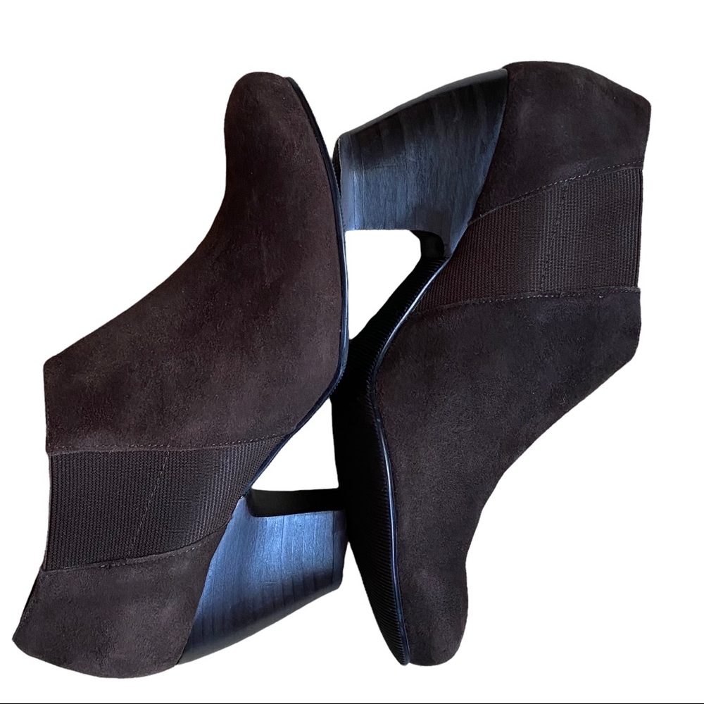 Vaneli Brown Suede Ankle Booties